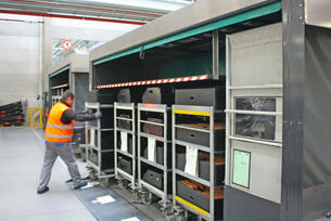 Tugger train trailer (load carrier)