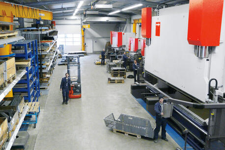 Bending hall with 4 Bystronic press brake machines